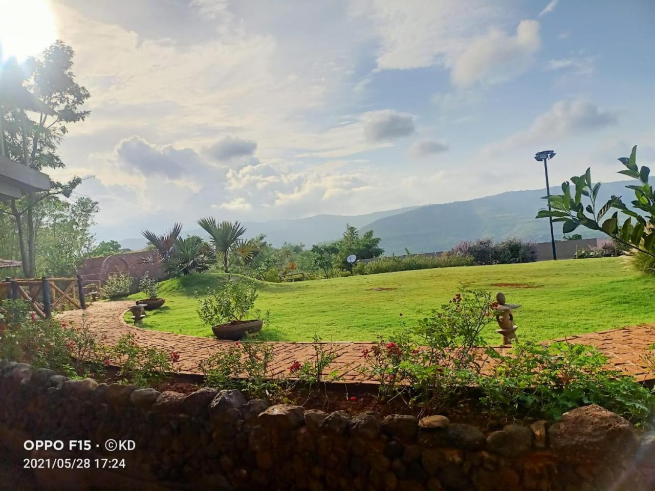 Bamboo And Bricks Resort Welhe Екстериор снимка