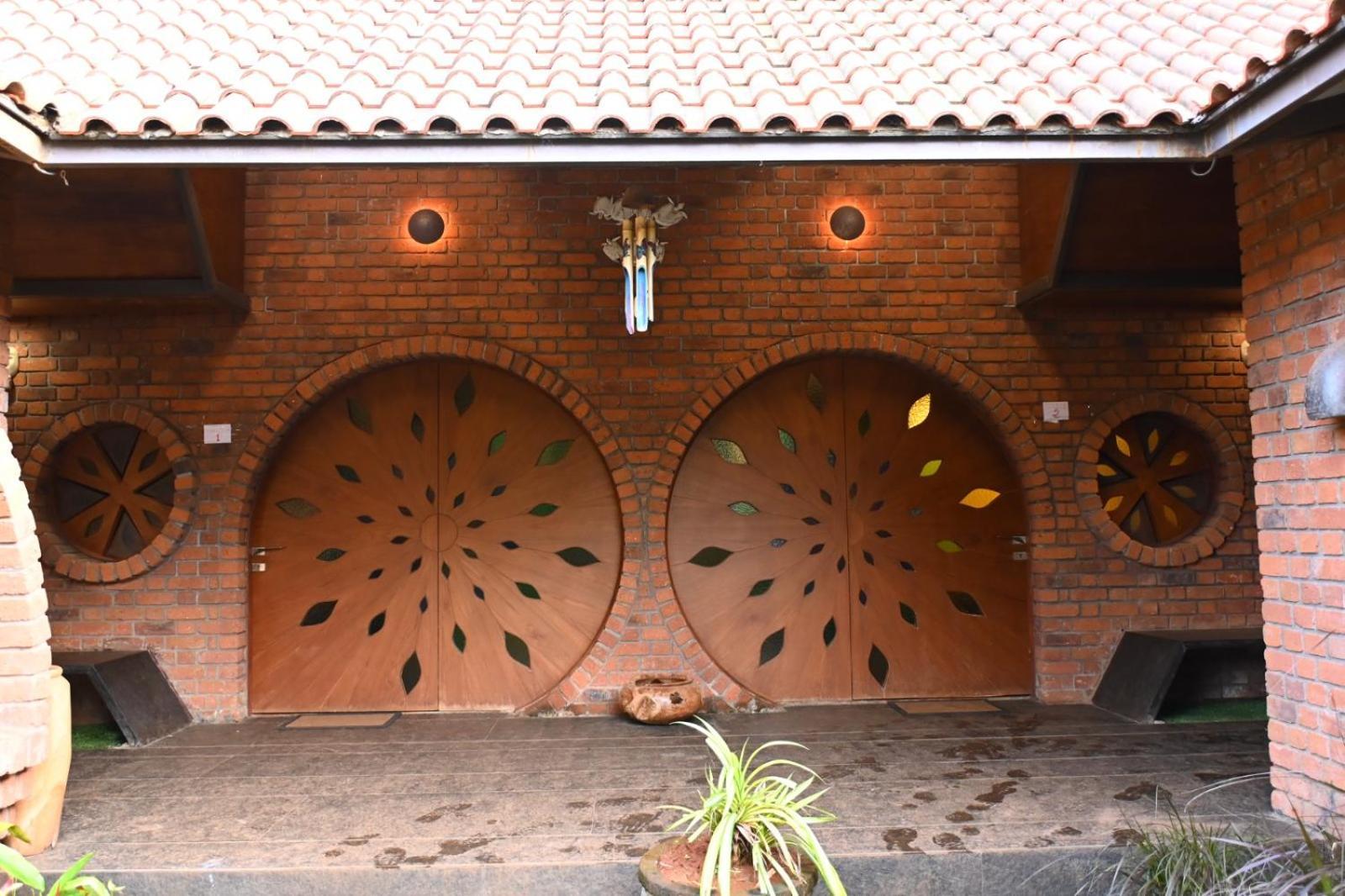 Bamboo And Bricks Resort Welhe Екстериор снимка