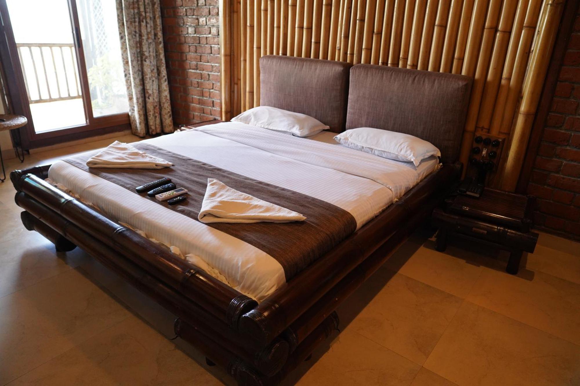 Bamboo And Bricks Resort Welhe Екстериор снимка